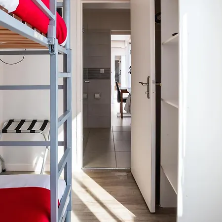 Hotel De La Plage 3*