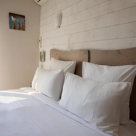 Hotel De La Plage 3* Gruissan