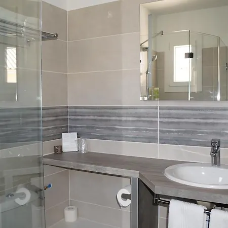 De La Hotel Gruissan